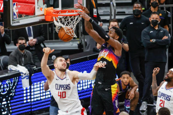 籃球比賽中常見的戰術有哪些？